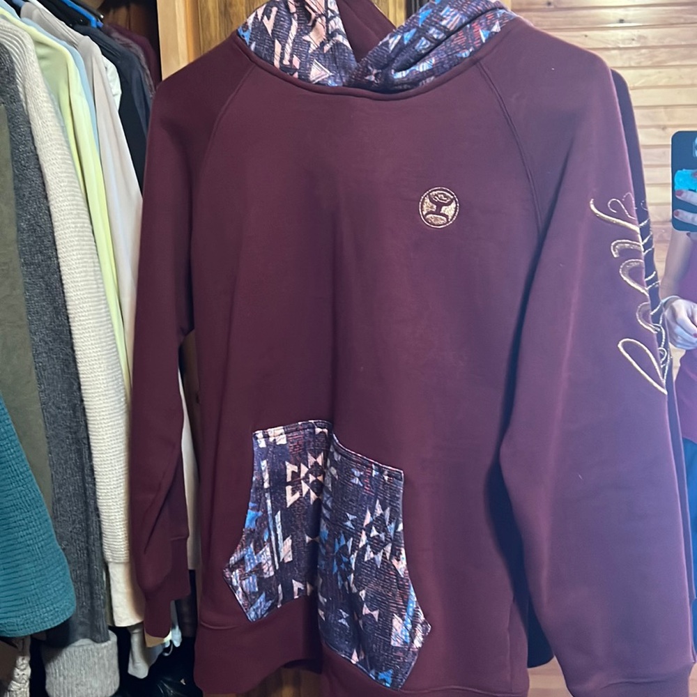 Hooey sweatshirt hoodie like new girls xl but fits me and I wear small women’s
